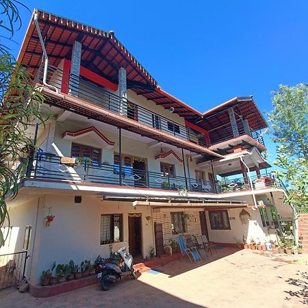 מדיקרי Coorg Girinivas Homestay 102 חדר תמונה