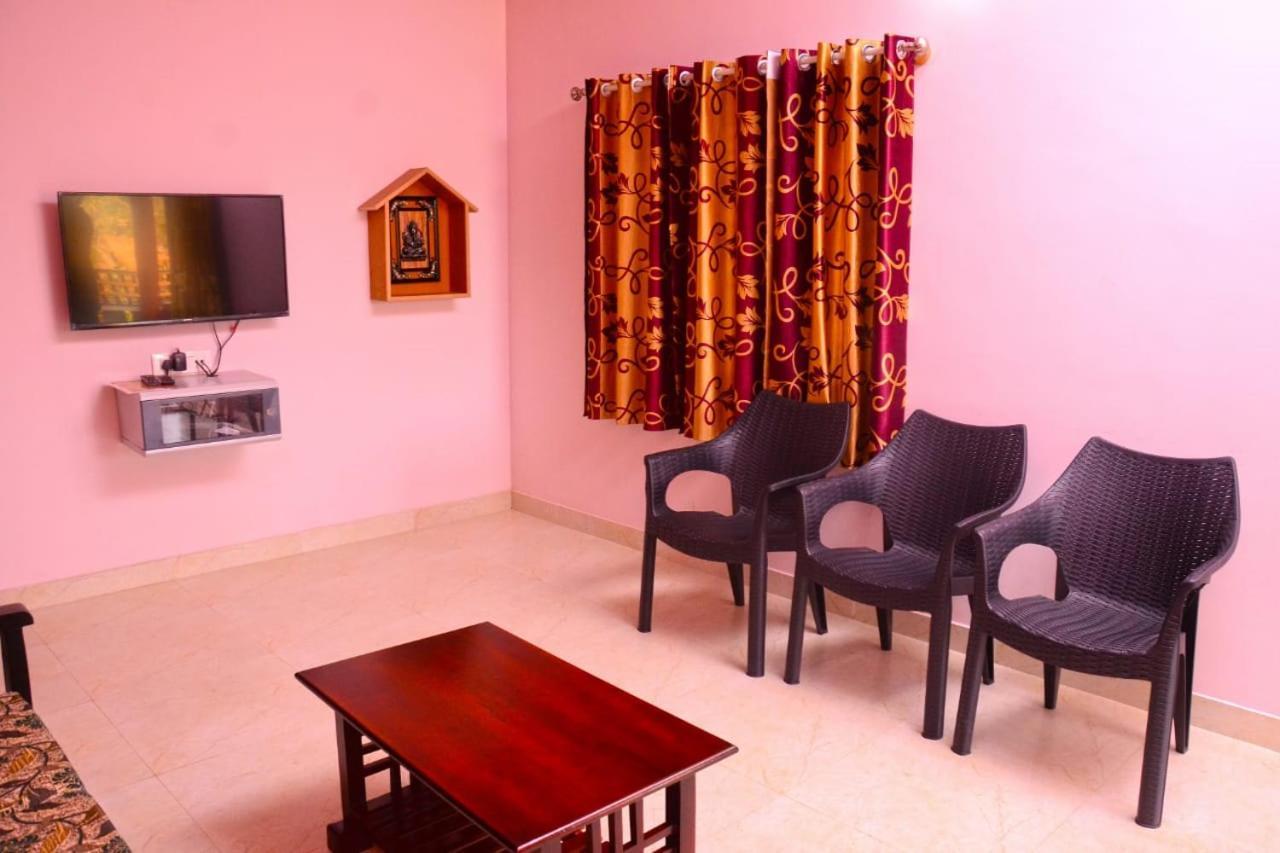 מדיקרי Coorg Girinivas Homestay 102 מראה חיצוני תמונה