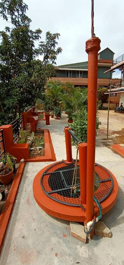 מדיקרי Coorg Girinivas Homestay 102 מראה חיצוני תמונה