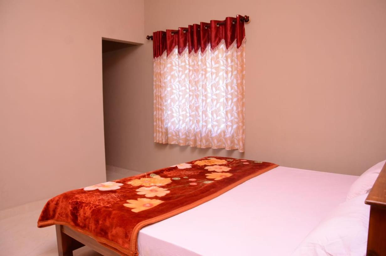 מדיקרי Coorg Girinivas Homestay 102 מראה חיצוני תמונה